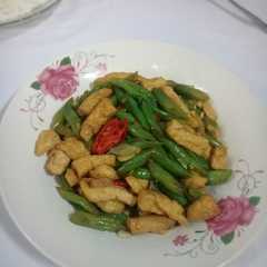 A picture of Tumis buncis tahu saus tiram.