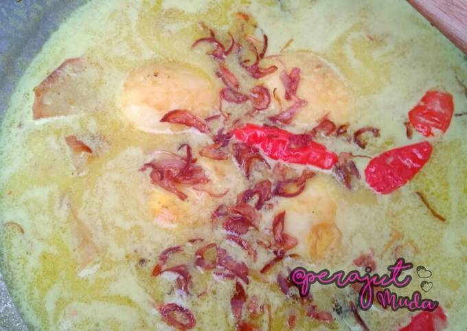 Resep Opor Telur Ayam dan Kentang Sederhana