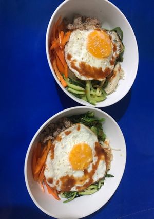 Hình của món Cơm trộn Hàn Quốc.