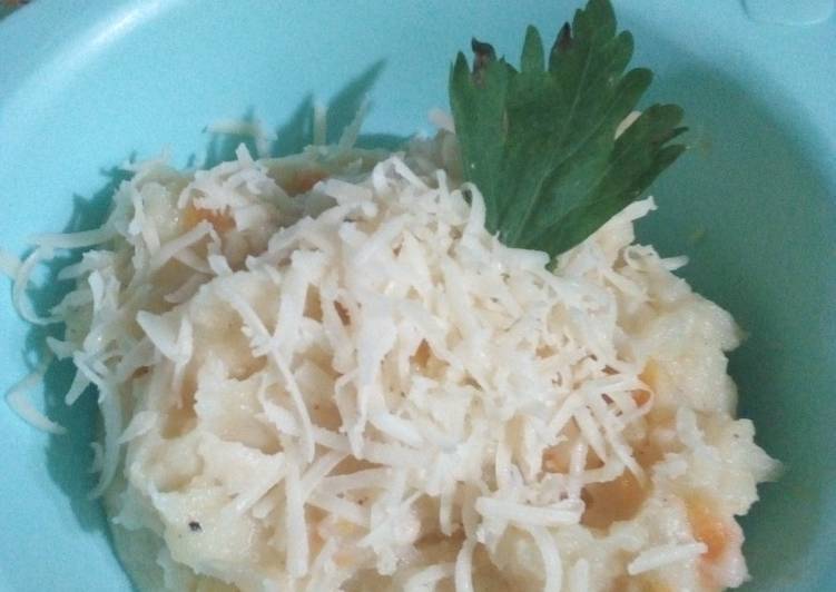 Mashed potato with cheese (+1y)