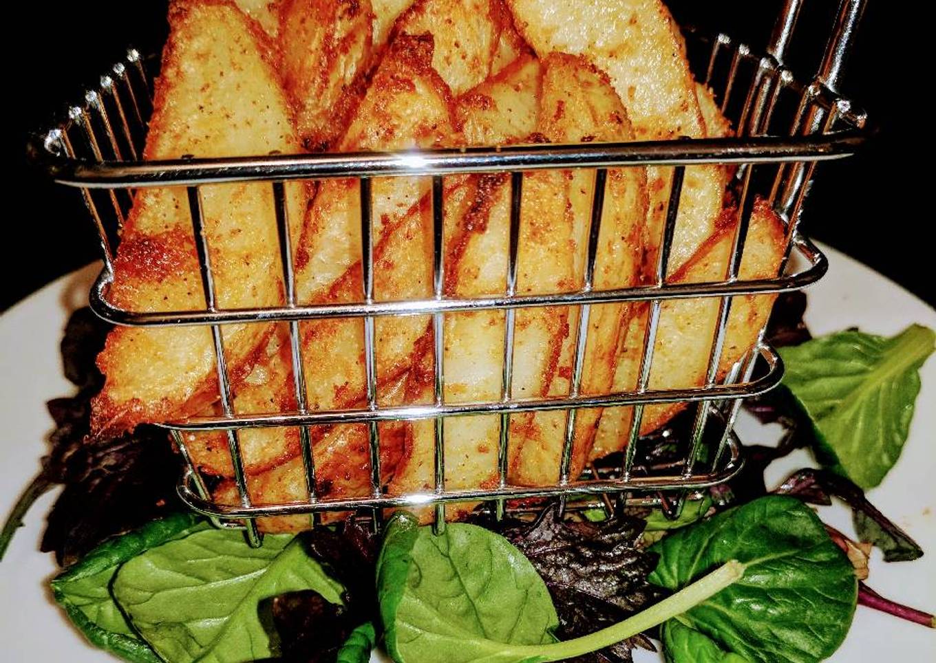 Spicy potato wedges
