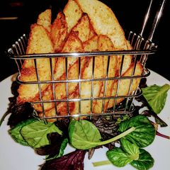 A picture of Spicy potato wedges.