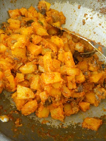 Cara Mudah Membuat Resep Sambal goreng kentang plus ati ayam yang Uenak Anti Ribet, Uenak Banget