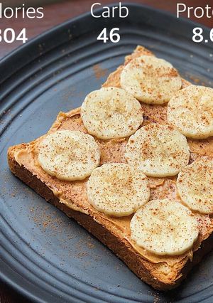 Hình của món Toast chuối và bơ đậu phộng.