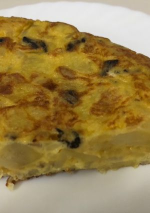 Una foto de Tortilla de patatas con setas