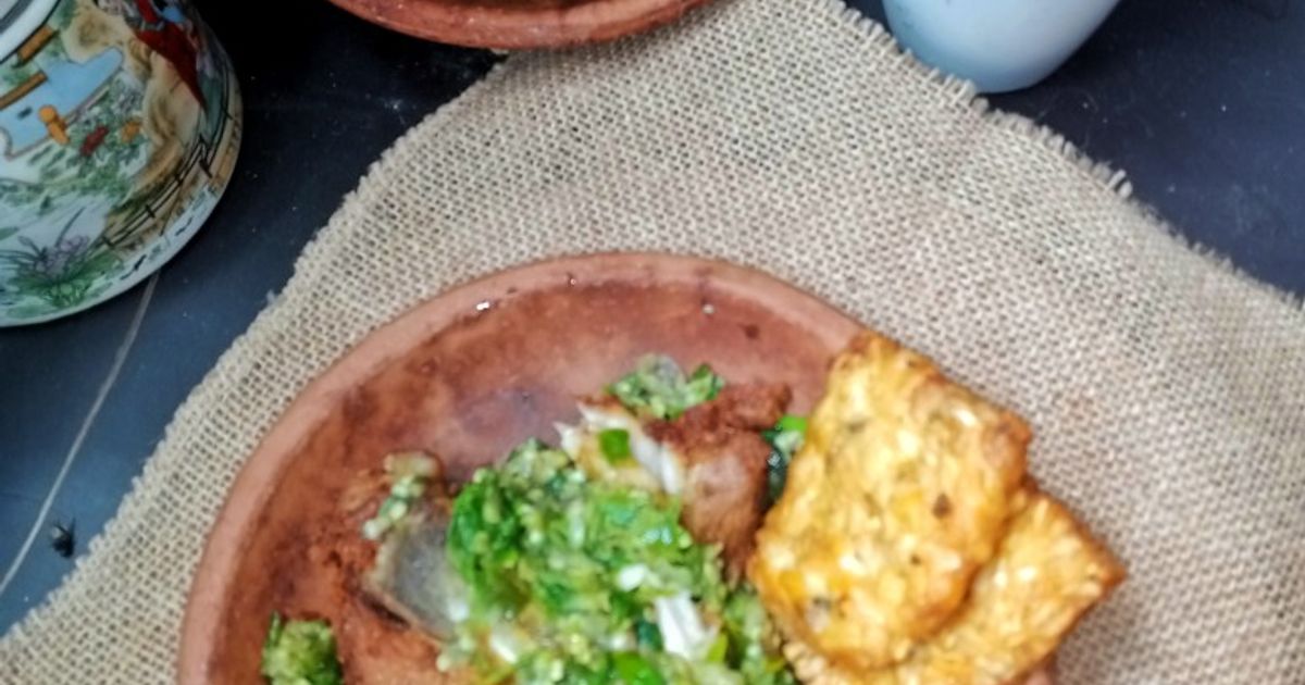 Penyet Ayam Sambal Ijo