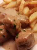 Albóndigas con Salsa de Almendras