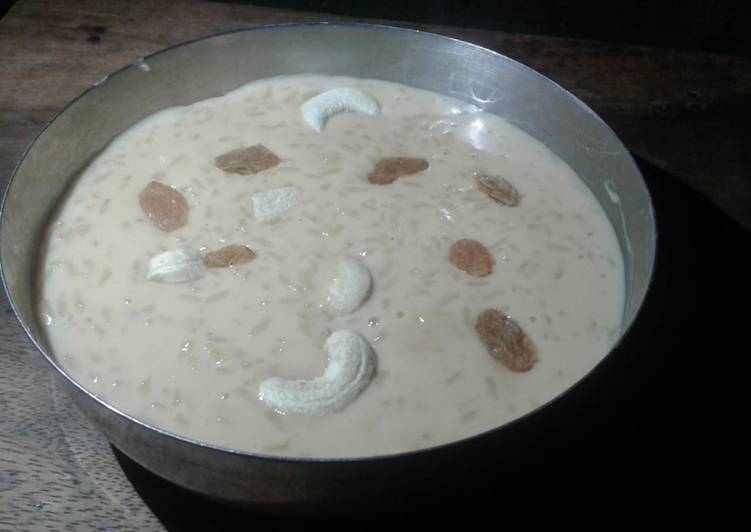 Nalen gurer payesh(date palm jaggery kheer)