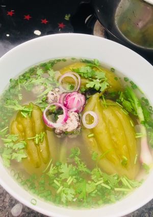 Hình của món Canh khổ qua hầm.