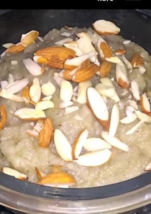 મખાના હલવો (Makhana Halwa Recipe in Gujarati) રેસીપી મુખ્ય ફોટો