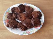 Una foto de galletas sin harina con nueces