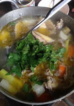 Hình của món Gà hầm sả.