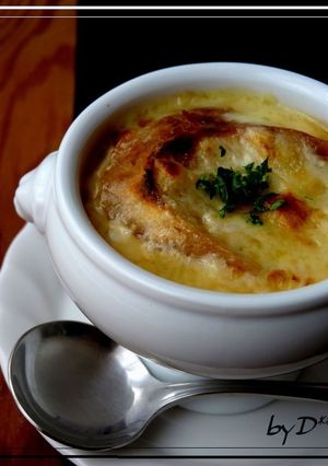 A picture of Easy Homemade French Onion Soup.