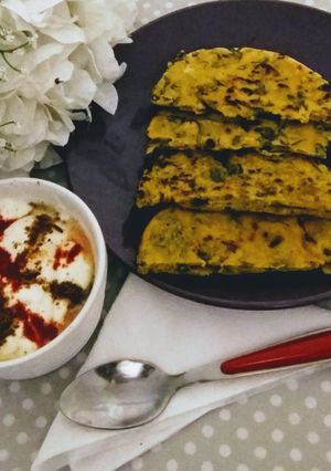 A picture of Methi Thepla.