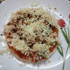 A picture of Instant cheese pizza.