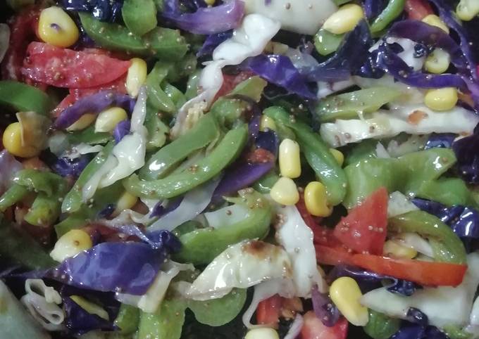 Cruncy Corn Capsicum salad Recipe by Naina Mittal - Cookpad