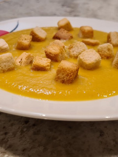 Una foto de Puré de verduras y ternera