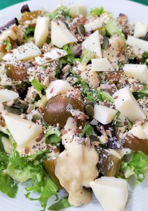 Una foto de Ensalada 3 quesos
