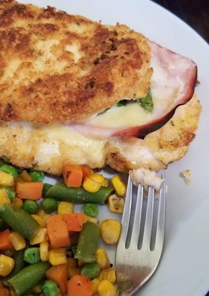 A picture of Chicken Cordeblue.