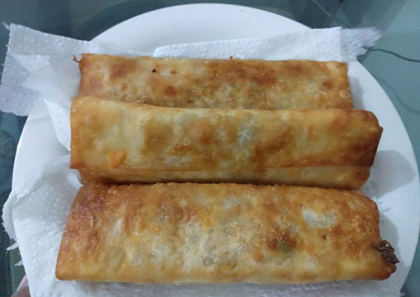 Chicken Macaroni Spring Rolls