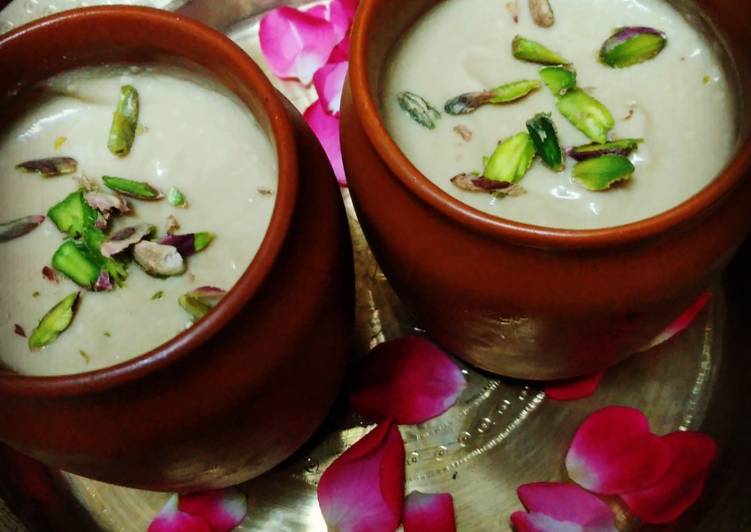 How to Special at dinner Nolen Gurer Mishti Doi(Yoghurt with Date palm jaggery) Bengali cuisine