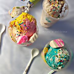 Coffee rainbow ice cream A picture of Coffee rainbow ice cream.