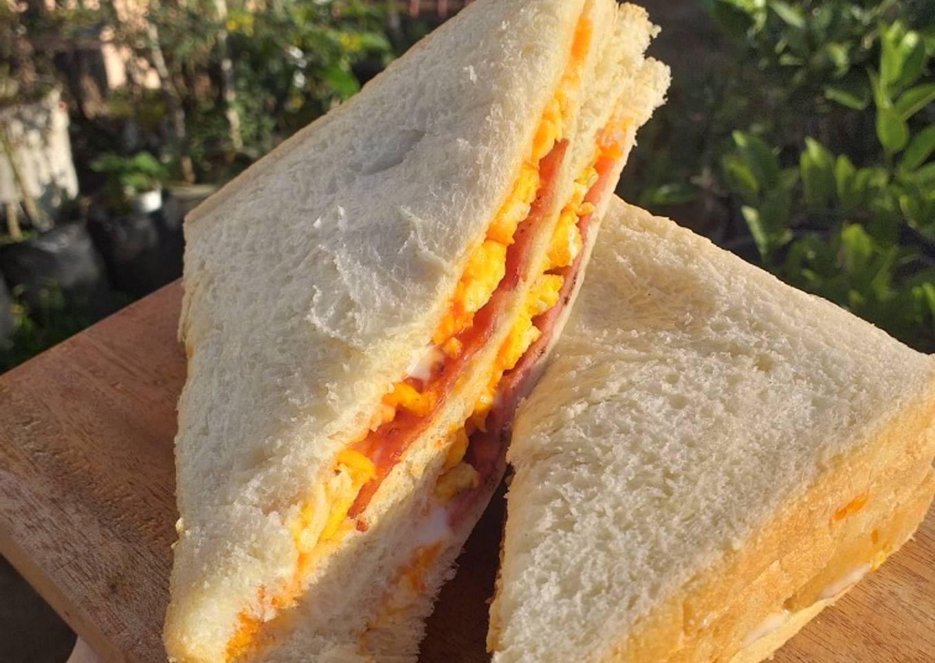 Sandwich telur bacon