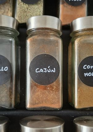 Una foto de Cajún (mezcla de especias)