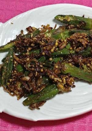 A picture of Fried Bhindi(lady finger).