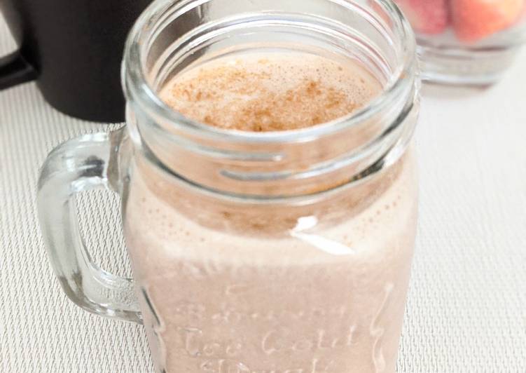 Recipe of Ultimate Strawberry Chocolate Smoothie