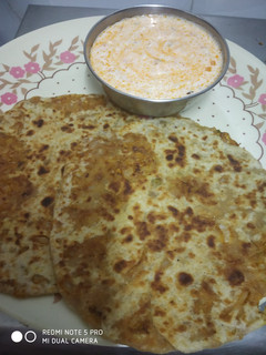A picture of Onion paratha.