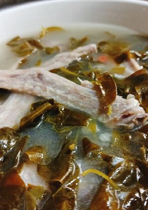 Hình của món Canh vịt nấu lá giang.