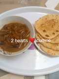 Seasame Naan bread with pomo pepper soup