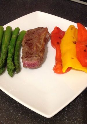 A picture of Sirloin Steak, Sweet Peppers & Asparagus Tips.