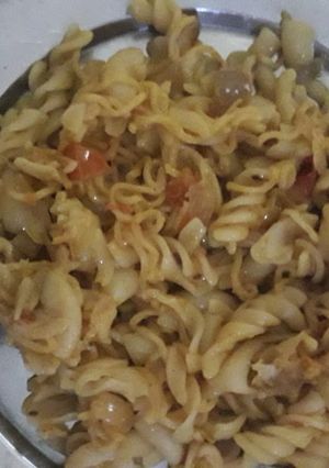 A picture of Maggi macroni and pasta mixture.