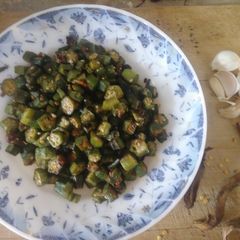 A picture of Lehsun ki bhindi.