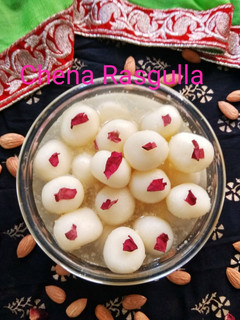 बंगाली रसगुल्ला (Bengali Rasgulla recipe in Hindi) रेसिपी मुख्य फोटो