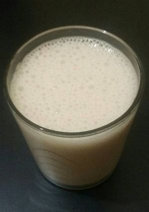 Una foto de Licuado de banana y avena!!!💪💪💪