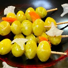 A picture of Butter-fried Gyngko Nuts.