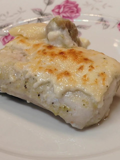Una foto de Merluza al horno con salsa bechamel