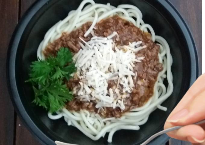 Bagaimana cara membuat Saus Spaghetti Bolognaise  nikmat
