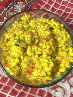 यम्मी पनीर भुर्जी (Yummy paneer bhurji recipe in hindi) रेसिपी मुख्य फोटो