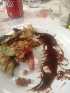 Una foto de Verduras fritas a la cerveza con miel de caña