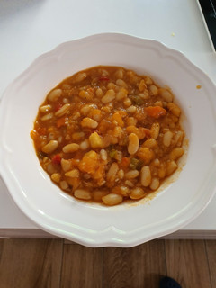 Una foto de Alubias con verduras muy saludables ¡¡¡riquísimas!!!
