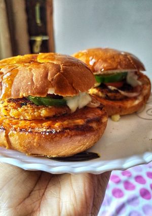A picture of Whooper burger.