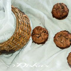 A picture of Date Filled Sandwich Choco Chips Cookies.