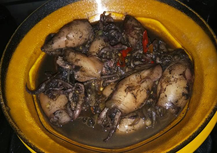 Langkah Mudah untuk meracik Nus / cumi masak hitam, Enak