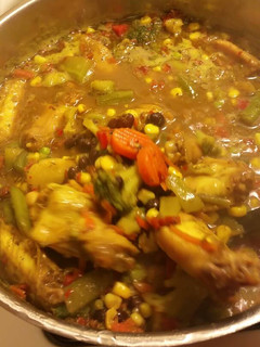 A picture of Spicy herbal curry and vegetable chicken stew..