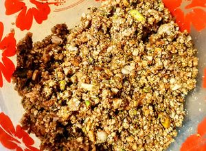 Una foto de MIX De🥜Frutos Secos Para Baklava...!