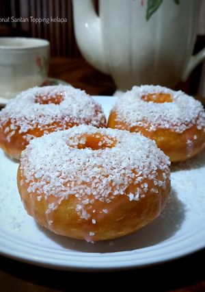 Foto resep Donat Santan Topping Kelapa